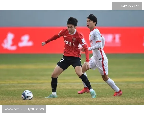 海港三连冠追平泰山纪录，务实打法破解核心离队危机